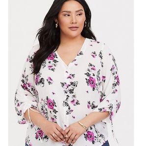 Torrid skull floral blouse NWT